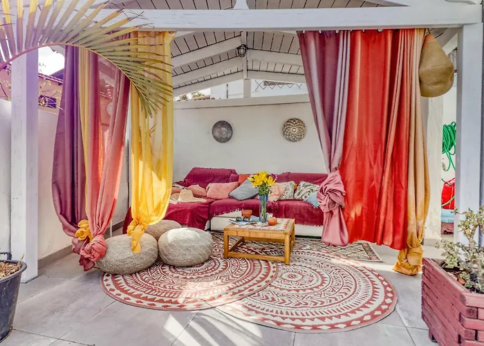 Vila Family With Terrace, Hot Tub, Pool, View And Grill In *