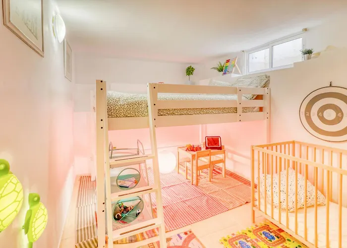 Family With Terrace, Hot Tub, Pool, View And Grill In *
