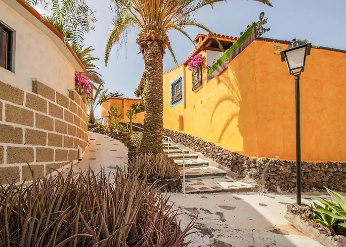 Family With Terrace, Hot Tub, Pool, View And Grill In Chayofa