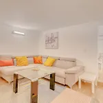 Family With Terrace, Hot Tub, Pool, View And Grill In فيلة Chayofa