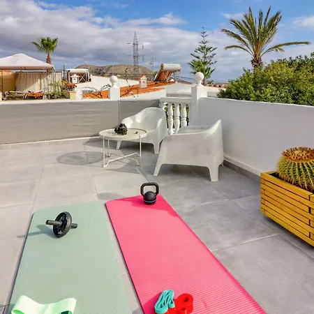 Family With Terrace, Hot Tub, Ac, Pool, View And Grill In Villa