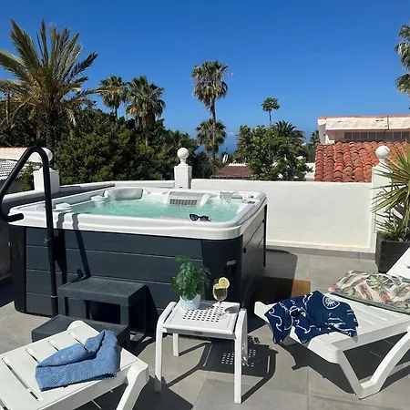 Family With Terrace, Hot Tub, Ac, Pool, View And Grill In Villa